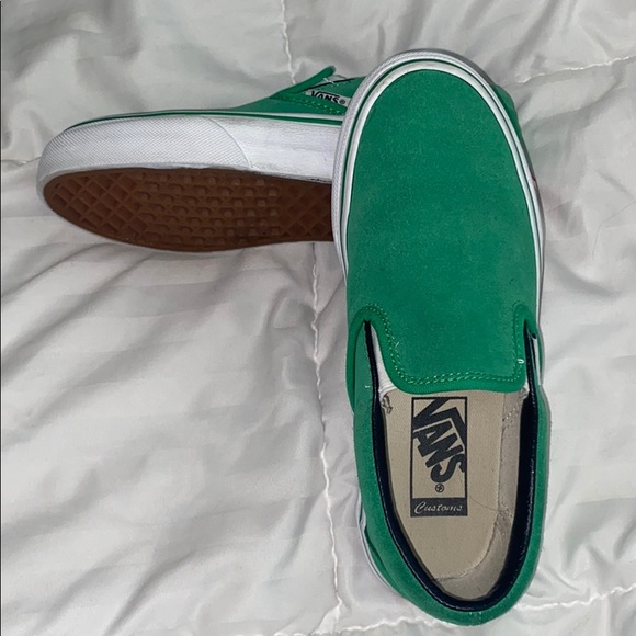 vans green suede slip on